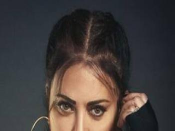 كارمن لبس ترحب ب ماكرون وتدعوه لجلب الانتداب معه.. وسيل من الانتقادات يلاحقها
