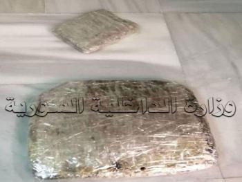 القبض على مروجي مخدرات بدمشق ومصادرة ستة كيلوغرامات من الحشيش المخدر