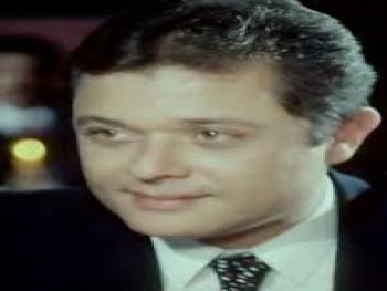 كاتب مصري يكشف قصة تدخل مبارك لحصول محمود عبد العزيز على دور "رأفت الهجان"