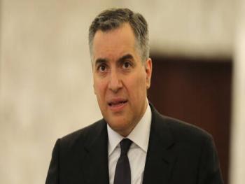 مصطفى أديب المكلف بتشكيل الحكومة اللبنانية يعتذر من الشعب اللبناني