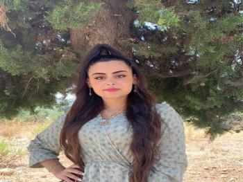 من شد عصب الصخر ليبكي للشاعرة لودي شمس الدين