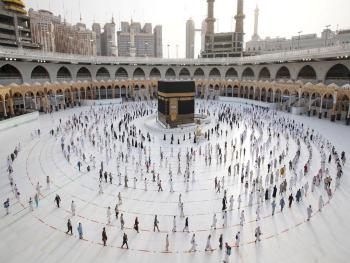 وفاة مصمم باب الكعبة في ألمانيا 
