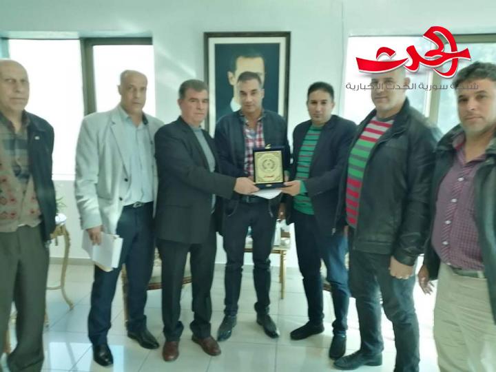 رئيس الإتحاد الرياضي العام يستقبل إدارة نادي الشعلة