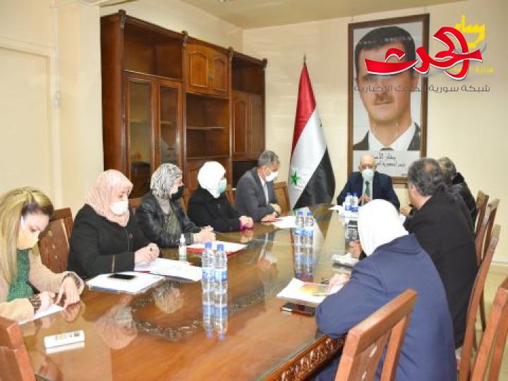 وزير الصناعة يستغرب التقصير و يشدد على إيقاف حالات الغش بالمواد الداخلة بصناعة المنظفات