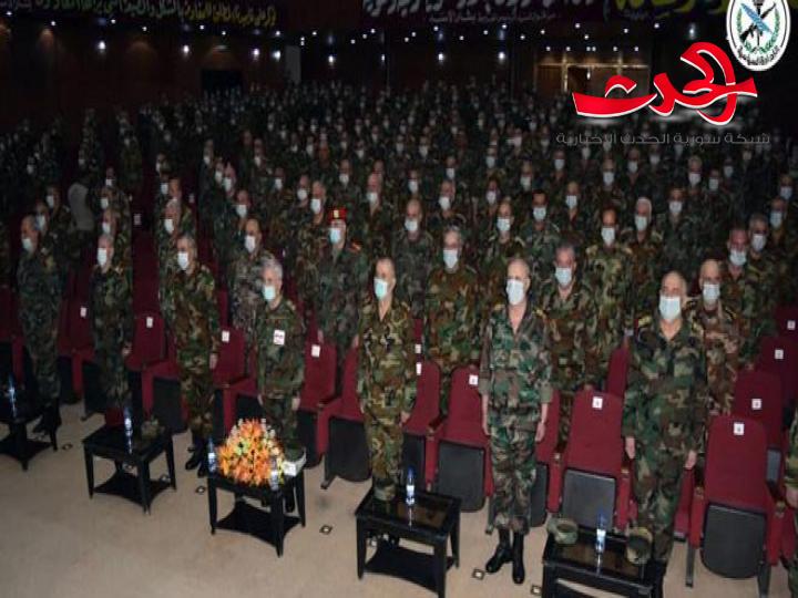 الاحتفال بتخريج الدورة الخامسة والثلاثين (قيادة وأركان)