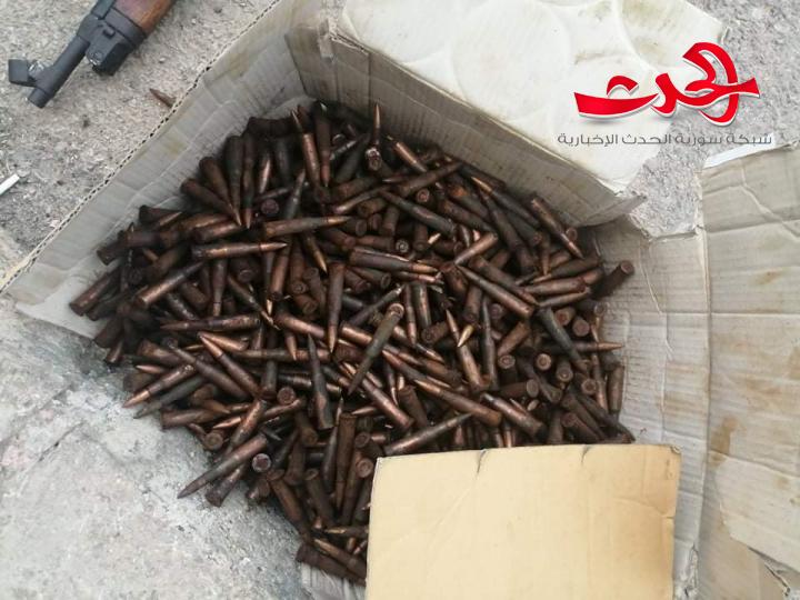 العثور على كميات كبيرة من الأسلحة المتنوعة بدرعا