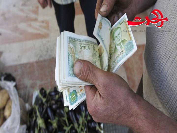 خبير اقتصاد: هناك توجه لرفع الدعم.. صناعي: رفع سعري الخبز والمازوت لا علاقة لها بزيادة الرواتب..؟!