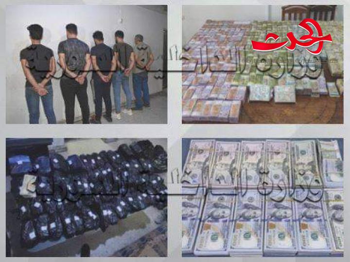 القبض على شخص يعمل بتحويل الأموال بطريقة غير قانونية ويصادر مبلغ ( 194 ) مليون ليرة و( 84 ) ألف دولار أمريكي