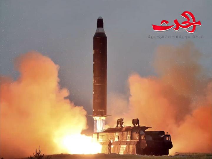 كوريا الشمالية تطلق صواريخ من قطار