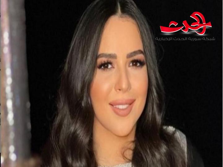إيمي غانم في أوّل ظهور لها وهي محجبة بعد وفاة والديها