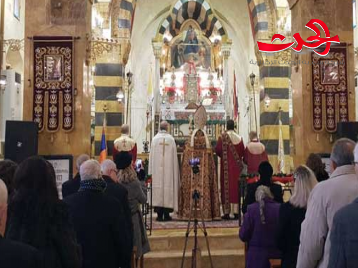  إقامة الصلوات والقداديس احتفالاً بعيد الميلاد المجيد