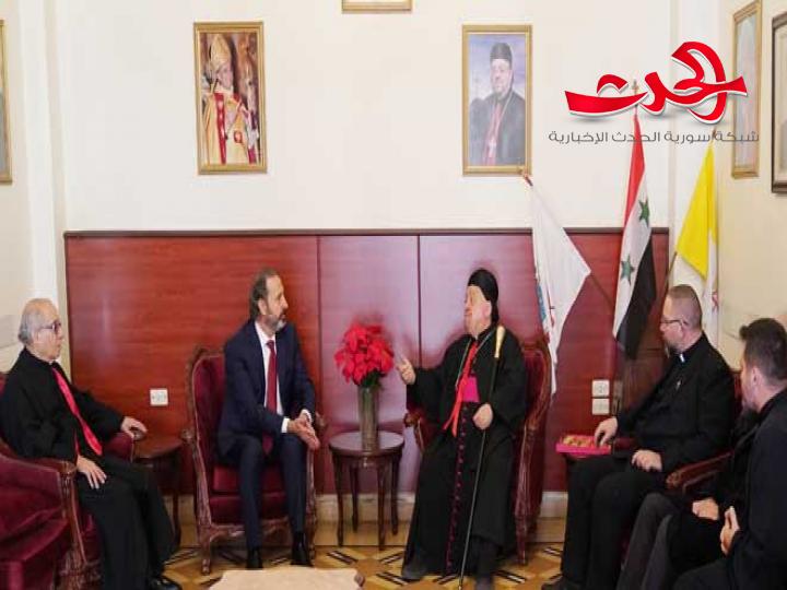 الرئيس الأسد يهنئ أبناء الطوائف المسيحية بعيد الميلاد المجيد