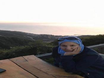 تلك الشجرة للشاعرة سلوى اسماعيل