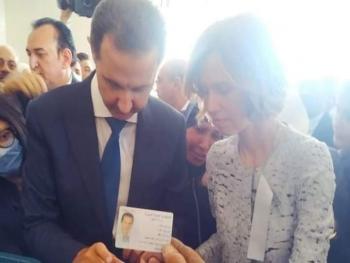 من مدينة دوما المرشح بشار الأسد والسيدة أسماء الأسد يدليان بصوتهما