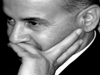 حكّامُ "الإمارات".. يحاولون أن يغطّوا على جرائمهم!!