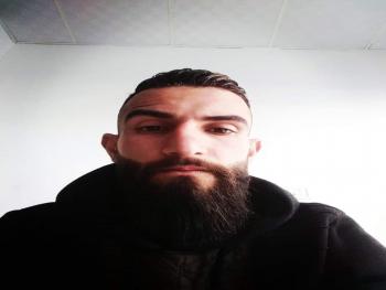 ساعدها بقلم فارس النجار