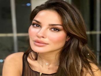 بإطلالة ساحرة..نادين نسيب نجيم..والجمهور يتفاعل
