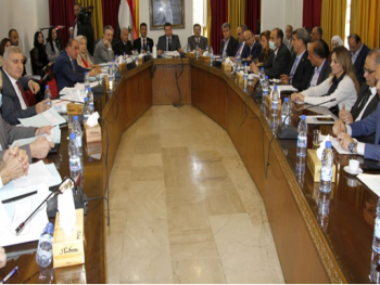 مناقشة الموازنة الاسثمارية لوازة الإعلام.