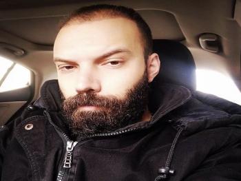 على ذلك الرصيف..بقلم محمد الحاج دياب