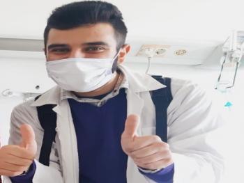 لسنا سوى أحجاراً في جدار.. بقلم الطبيب الأديب أحمد علي