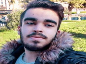 وناظري منصبٌّ نحو القمرْ.. بقلم باسل علي محمد 