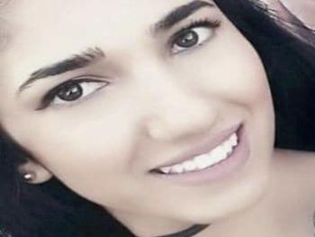 ولأني أنثى من ورق..بقلم سيماف عبد الحميد أمين