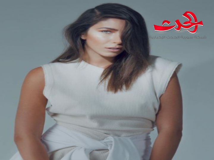 دانييلا رحمة بإطلالة مثيرة.. والجمهور يتفاعل!