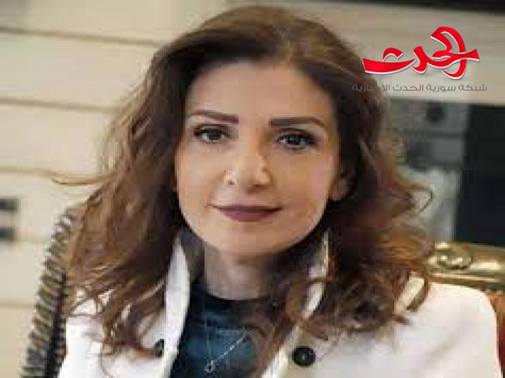 وفاء موصللي بإطلالة رائعة..وجمال ابنتها حديث الجمهور!