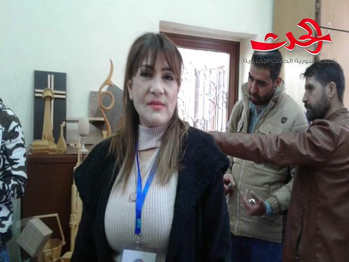 معرض حكايا لأمي بين أجراس كنيسة يسوع الملك وفريق جنى للتنمية