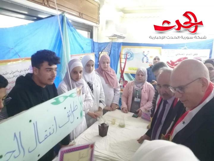 معرض علمي من نتاجات الطلاب بمدرسة البرماوي بدرعا