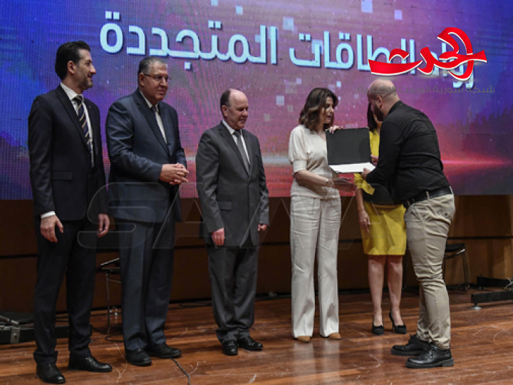 اتحاد الوطني لطلبة سورية: يكرم الفائزين في رواد التحول الرقمي والطاقات المتجددة