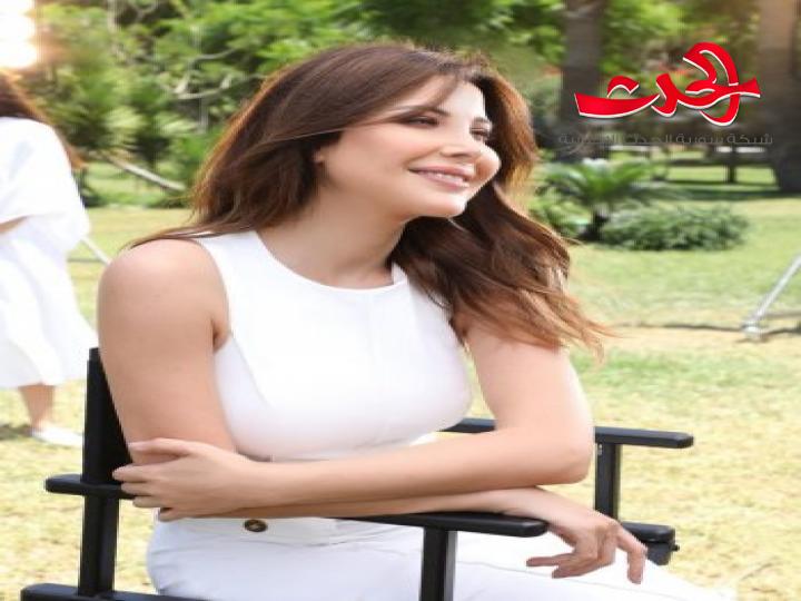 نانسي عجرم تطل باللون الأبيض..وتخطف قلوب المتابعين بجمالها
