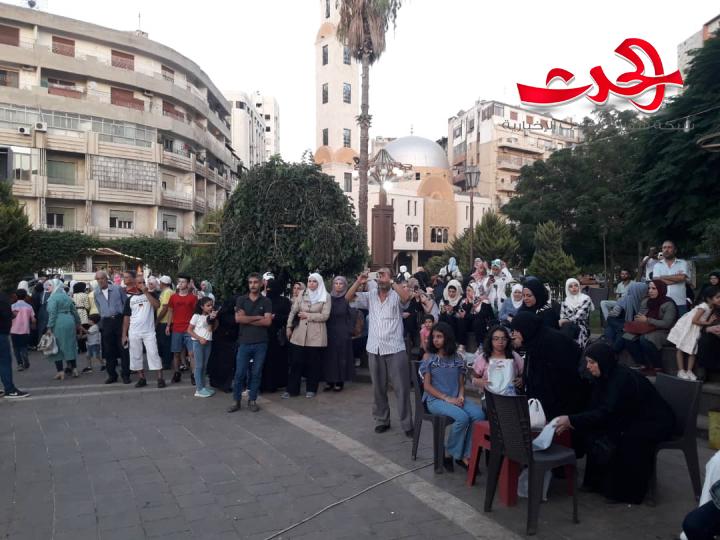 فرقة نادي دوحة الميماس تطرب الحضور من حديقة الدبلان