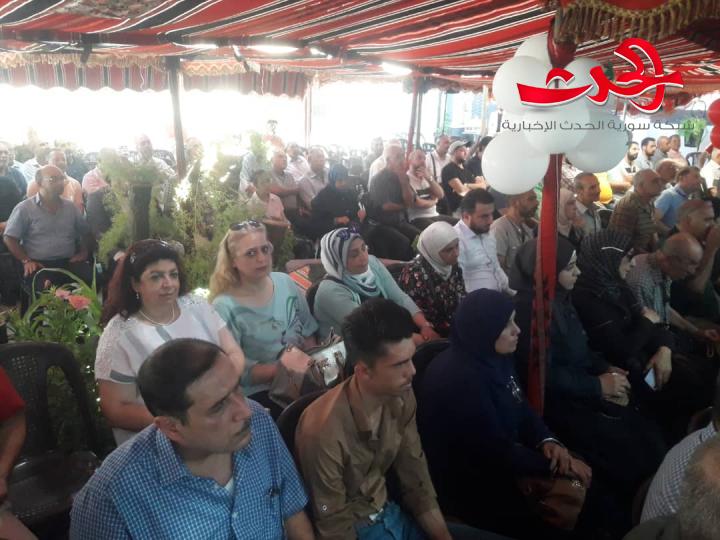 محافظ حمص يجتمع بالفعاليات التجارية لمناقشة المرسوم 13 ومضمونه