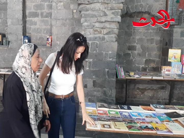 افتتاح معرض الكتاب الثالث في القاعة الأثرية التابعة لكاتدرائية الأربعين شهيداً في مدينة حمص