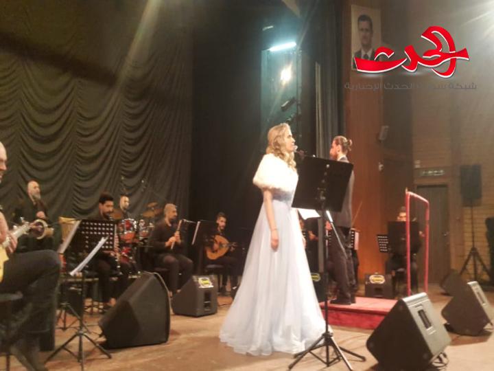 أمسية للمغنية سهير صوان على مسرح قصر الثقافة في حمص