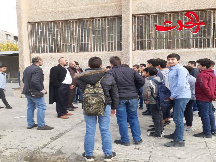 فتاتان تشاجرتا للفوز بشاب.. وأخرى حاولت الانتحار.. العنف قصص وحكايا من المدارس السورية.. 