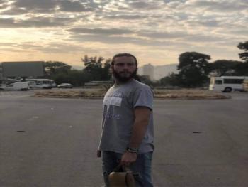 اراكِ في المطرِ وفي رائحةِ القهوةِ الدّيسمبريّةِ…بقلم سموءل عيسى 