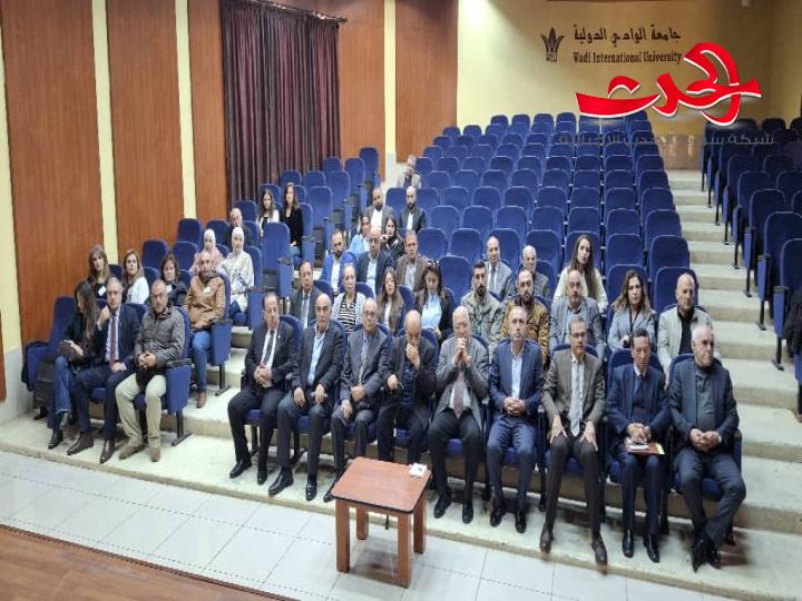 حوار ولقاء عن فن الالقاء مغ الإعلامية ميشلين عازار في جامعة الوادي الدولية