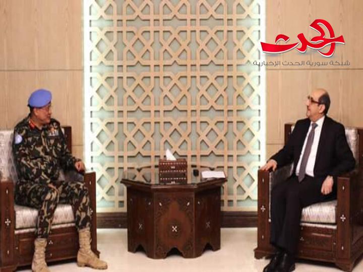 الوزير صباغ يلتقي قائد قوة الأندوف بمناسبة انتهاء مهامه