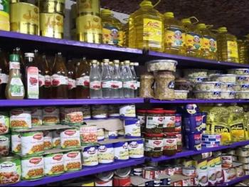 أسعار المواد التموينية تحت رحمة ضمير بعض التجار الغائب.؟!!في غياب الرقابة: جشع التجار يضعف المواطن ويزيد من همومه.