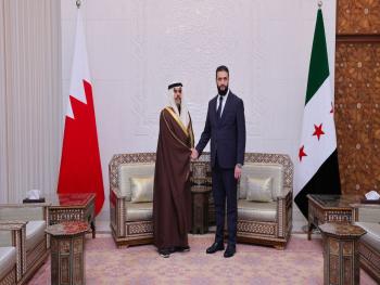 القائد أحمد الشرع يلتقي وفد بحريني رفيع المستوى