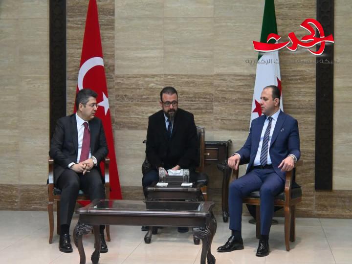 وزير الصحة السوري يلتقي نظيره التركي لتعزيز العلاقات و تبادل الخبرات الطبية