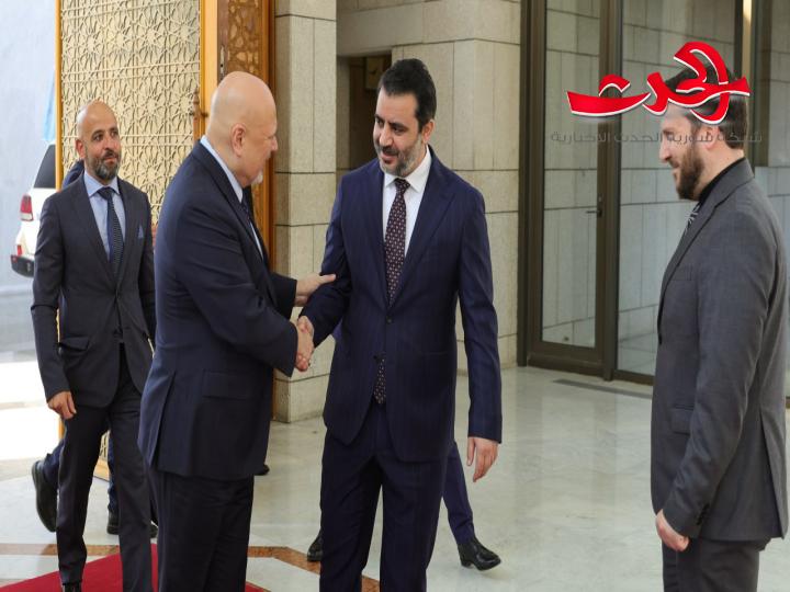 القائد أحمد الشرع يلتقي وفداً من المحكمة الجنائية الدولية