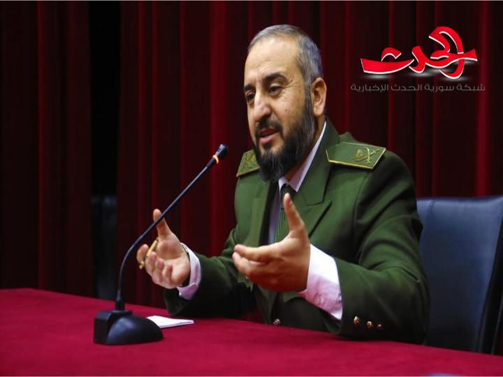 وزير الدفاع يلتقي عدد من الإعلاميين في جلسة حوارية