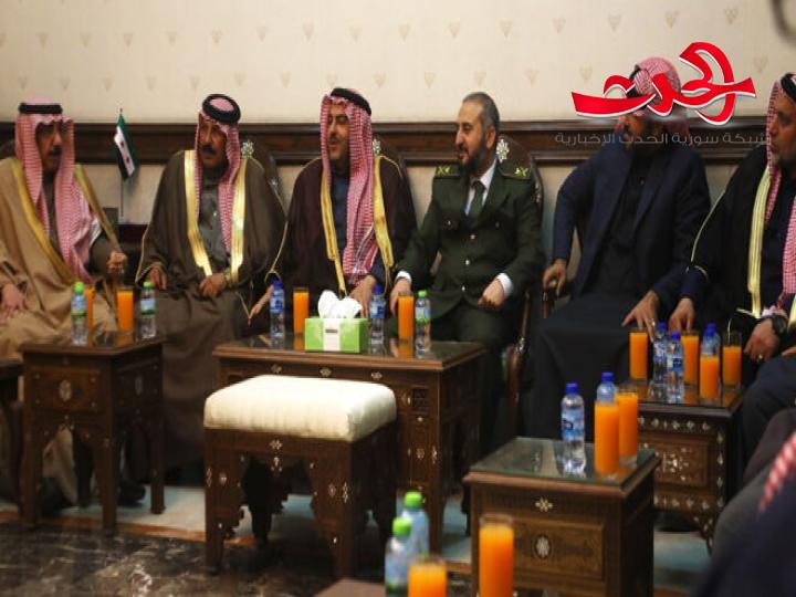 وزير الدفاع اللواء مرهف أبو قصرة يجتمع بوفد من العشائر العربية