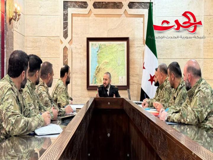 وزير الدفاع يجتمع باللجنة المكلفة لصياغة هيكلية جديدة للوزارة