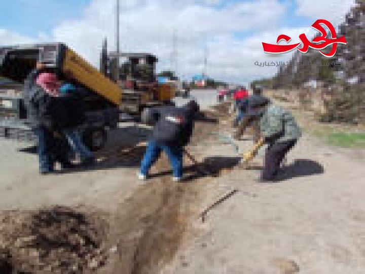 "محافظة دمشق": تجري أعمال تأهيل وصيانة لطريق المطار الدولي