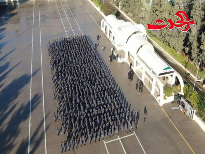 تخريج دورة تضم ألف عنصر من طلاب كلية الشرطة بدمشق