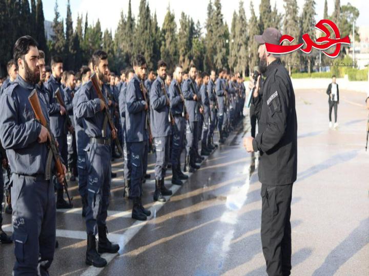 تخريج دورة تضم ألف عنصر من طلاب كلية الشرطة بدمشق